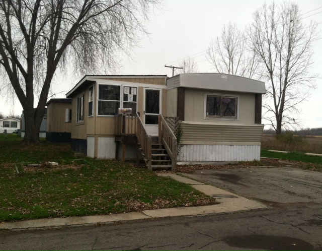 902 Cedar 1